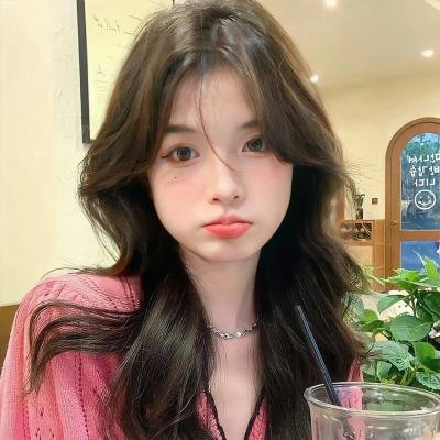 隔楼女孩：我们之间的层距